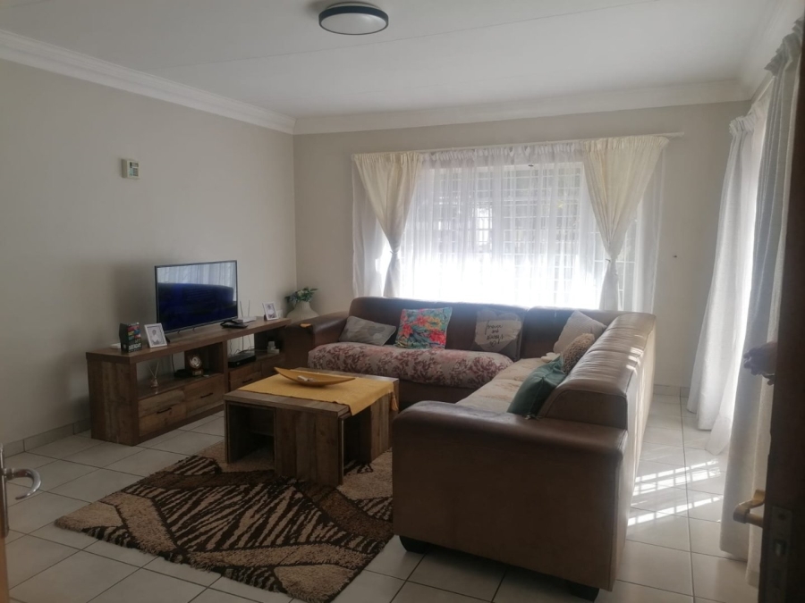 3 Bedroom Property for Sale in Ladybrand Free State